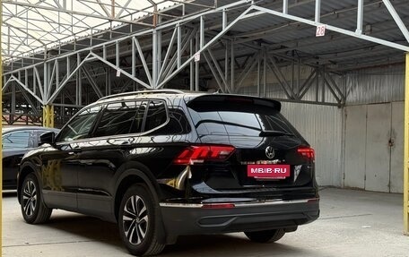 Volkswagen Tiguan II, 2023 год, 3 980 000 рублей, 17 фотография
