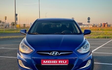 Hyundai Solaris II рестайлинг, 2012 год, 700 000 рублей, 3 фотография