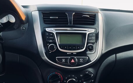 Hyundai Solaris II рестайлинг, 2012 год, 700 000 рублей, 11 фотография