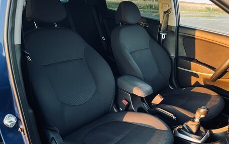 Hyundai Solaris II рестайлинг, 2012 год, 700 000 рублей, 13 фотография