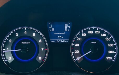 Hyundai Solaris II рестайлинг, 2012 год, 700 000 рублей, 9 фотография