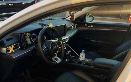 KIA K5, 2021 год, 2 100 000 рублей, 23 фотография