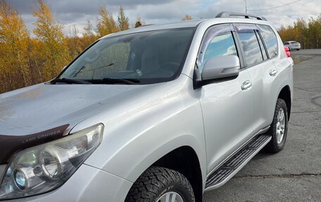 Toyota Land Cruiser Prado 150 рестайлинг 2, 2011 год, 2 840 000 рублей, 2 фотография