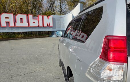 Toyota Land Cruiser Prado 150 рестайлинг 2, 2011 год, 2 840 000 рублей, 5 фотография