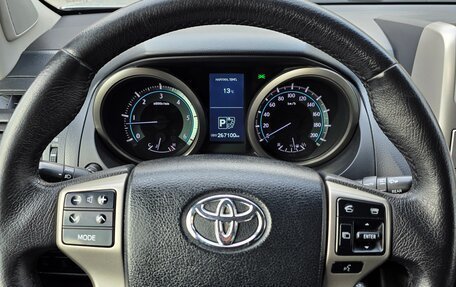 Toyota Land Cruiser Prado 150 рестайлинг 2, 2011 год, 2 840 000 рублей, 15 фотография