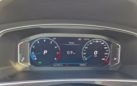Volkswagen Tiguan II, 2019 год, 3 250 000 рублей, 18 фотография