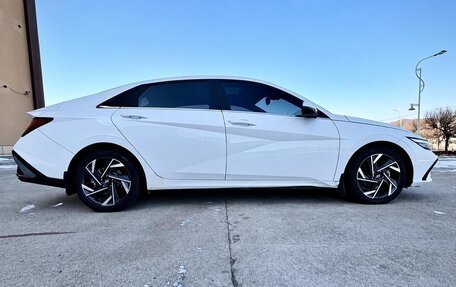 Hyundai Elantra, 2023 год, 1 720 000 рублей, 5 фотография