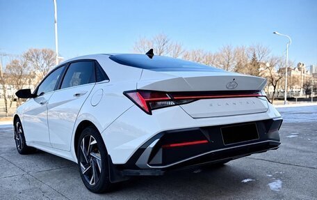 Hyundai Elantra, 2023 год, 1 720 000 рублей, 6 фотография