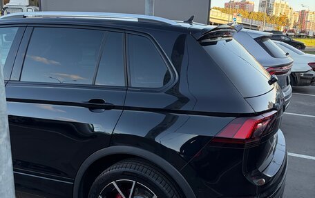 Volkswagen Tiguan II, 2018 год, 2 700 000 рублей, 3 фотография