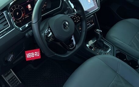 Volkswagen Tiguan II, 2018 год, 2 700 000 рублей, 11 фотография