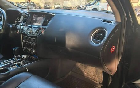 Nissan Pathfinder, 2015 год, 1 400 000 рублей, 9 фотография