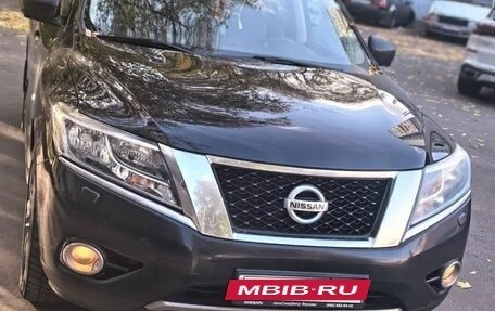 Nissan Pathfinder, 2015 год, 1 400 000 рублей, 13 фотография