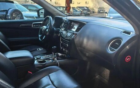 Nissan Pathfinder, 2015 год, 1 400 000 рублей, 27 фотография