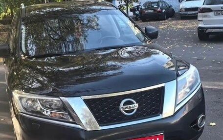 Nissan Pathfinder, 2015 год, 1 400 000 рублей, 30 фотография