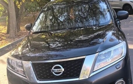 Nissan Pathfinder, 2015 год, 1 400 000 рублей, 31 фотография