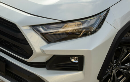 Toyota RAV4, 2023 год, 3 648 000 рублей, 1 фотография
