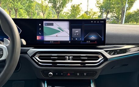 BMW 3 серия, 2023 год, 2 889 000 рублей, 12 фотография