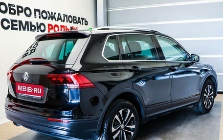 Volkswagen Tiguan II, 2019 год, 2 215 000 рублей, 4 фотография