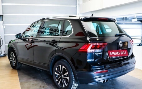 Volkswagen Tiguan II, 2019 год, 2 215 000 рублей, 6 фотография