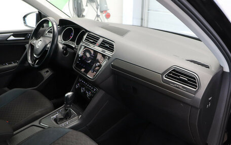 Volkswagen Tiguan II, 2019 год, 2 215 000 рублей, 18 фотография