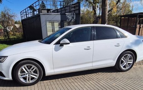 Audi A4, 2019 год, 2 500 000 рублей, 3 фотография