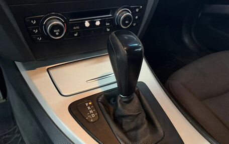 BMW 3 серия, 2010 год, 750 000 рублей, 15 фотография