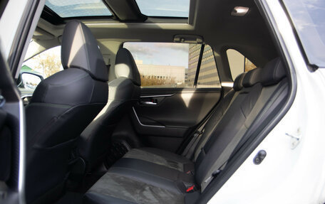 Toyota RAV4, 2023 год, 3 648 000 рублей, 14 фотография