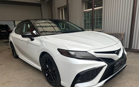 Toyota Camry, 2021 год, 2 900 000 рублей, 3 фотография