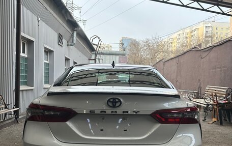 Toyota Camry, 2021 год, 2 900 000 рублей, 5 фотография