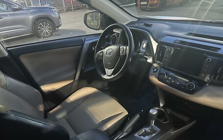 Toyota RAV4, 2018 год, 2 499 000 рублей, 3 фотография