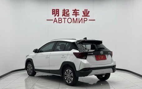 Toyota Yaris XP150 рестайлинг, 2023 год, 1 510 000 рублей, 5 фотография