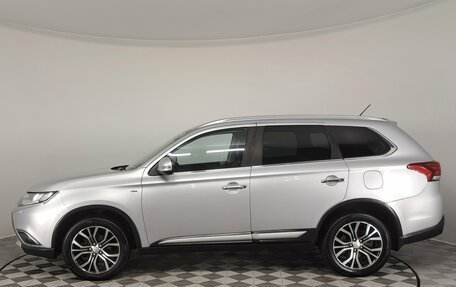 Mitsubishi Outlander III рестайлинг 3, 2016 год, 2 050 000 рублей, 10 фотография