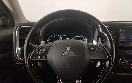 Mitsubishi Outlander III рестайлинг 3, 2016 год, 2 050 000 рублей, 16 фотография