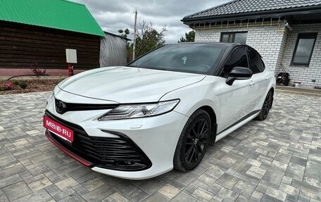 Toyota Camry, 2021 год, 2 900 000 рублей, 1 фотография