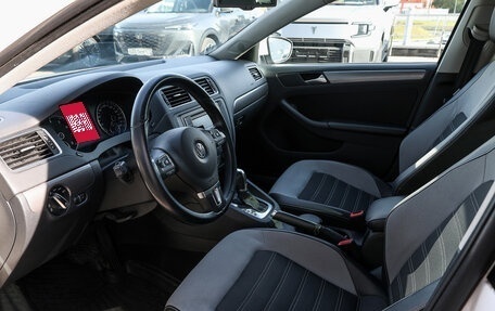 Volkswagen Jetta VI, 2013 год, 1 049 000 рублей, 15 фотография