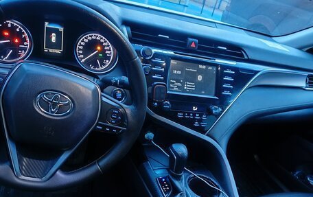 Toyota Camry, 2019 год, 1 300 000 рублей, 9 фотография