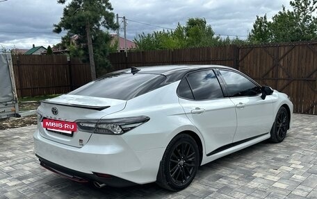 Toyota Camry, 2021 год, 2 900 000 рублей, 3 фотография