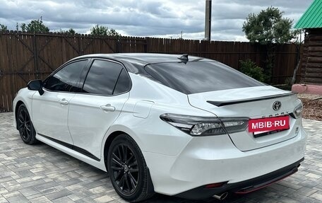 Toyota Camry, 2021 год, 2 900 000 рублей, 4 фотография