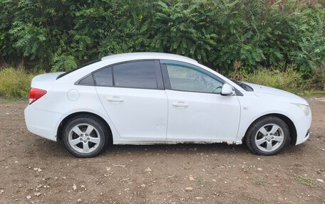Chevrolet Cruze II, 2011 год, 600 000 рублей, 3 фотография