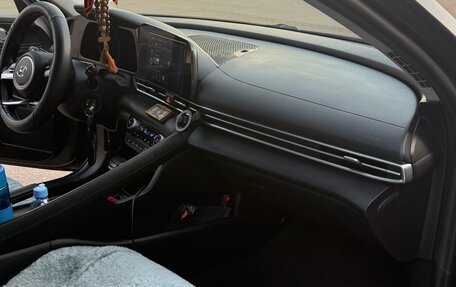 Hyundai Elantra, 2021 год, 1 850 000 рублей, 9 фотография