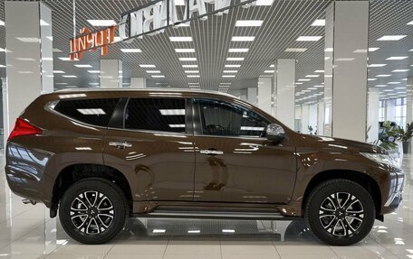 Mitsubishi Pajero Sport III рестайлинг, 2018 год, 2 996 000 рублей, 5 фотография