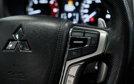 Mitsubishi Pajero Sport III рестайлинг, 2018 год, 2 996 000 рублей, 11 фотография