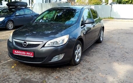 Opel Astra J, 2012 год, 550 000 рублей, 1 фотография