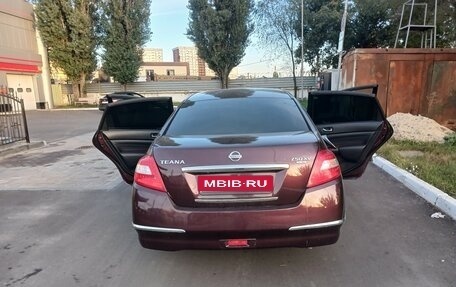 Nissan Teana, 2011 год, 900 000 рублей, 2 фотография