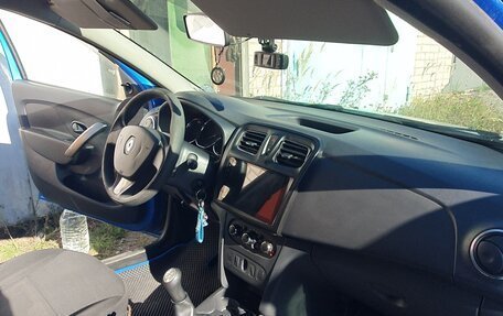 Renault Logan II, 2015 год, 570 000 рублей, 10 фотография