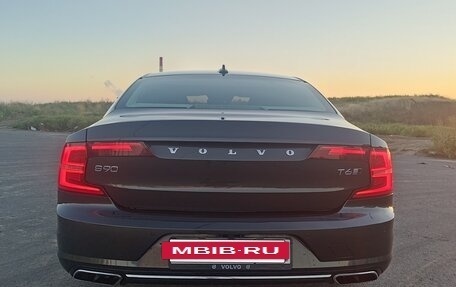Volvo S90 II рестайлинг, 2020 год, 3 800 000 рублей, 4 фотография