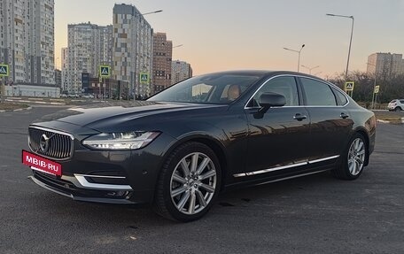 Volvo S90 II рестайлинг, 2020 год, 3 800 000 рублей, 11 фотография