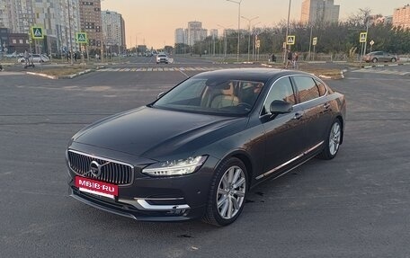 Volvo S90 II рестайлинг, 2020 год, 3 800 000 рублей, 8 фотография