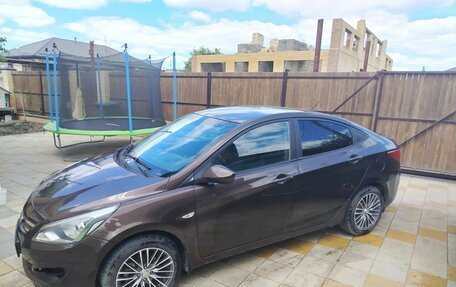 Hyundai Solaris II рестайлинг, 2014 год, 750 000 рублей, 2 фотография