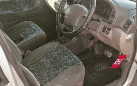 Nissan Prairie III, 1996 год, 370 000 рублей, 4 фотография